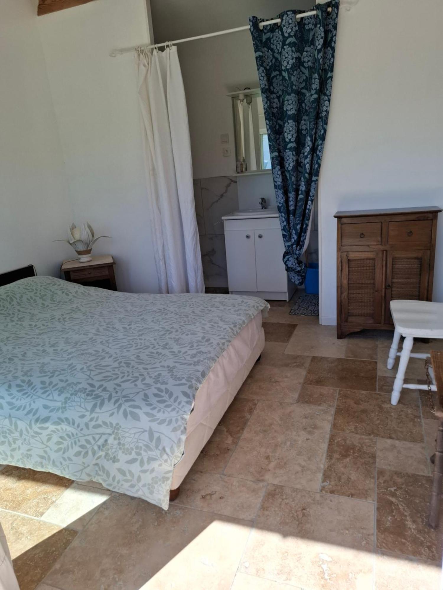 Chambre Lesparre-Médoc Exteriör bild